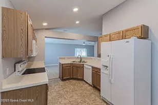 1733 La Maderia Dr SW, Palm Bay, FL 32908 - Photo 9