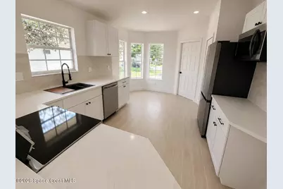 5745 King James Avenue, Leesburg, FL 34748 - Photo 3