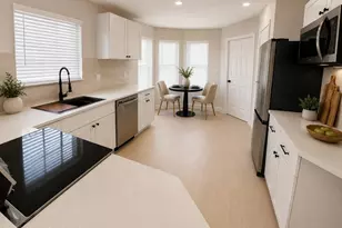 5745 King James Ave, Leesburg, FL 34748 - Photo 7
