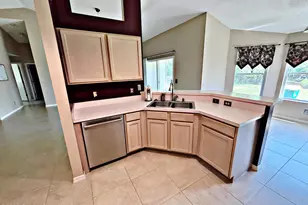 1379 California Dr, Melbourne, FL 32940 - Photo 3