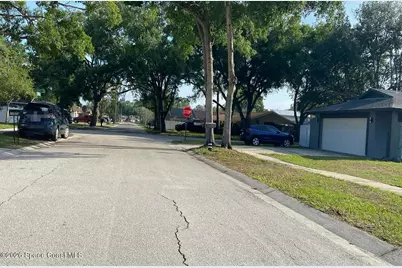 13923 Capitol Drive, Tampa, FL 33611 - Photo 5