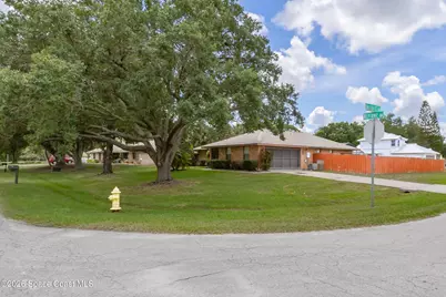 460 Neptune Drive NE, Melbourne, FL 32907 - Photo 7