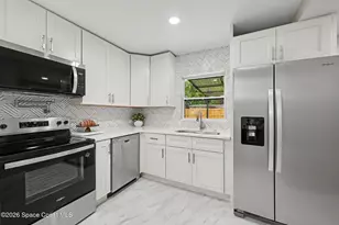 352 Vesta Cir, Melbourne, FL 32901 - Photo 7