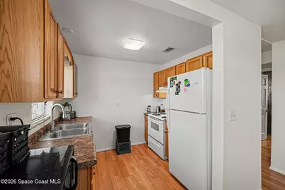 842 Torrence Lane, Melbourne, FL 32935 - Photo 9