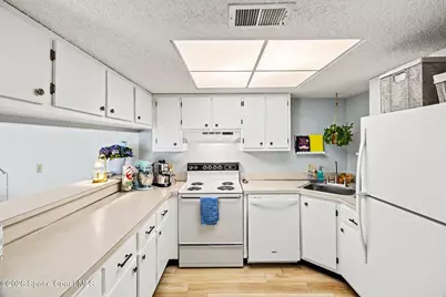 1648 Sunny Brook Lane NE #M105, Palm Bay, FL 32905 - Photo 11