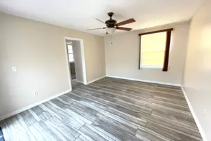 718 Pine Island Dr, Melbourne, FL 32940 - Photo 17