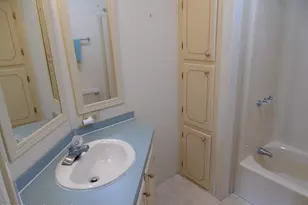 1040 E Dracena Dr E, Micco, FL 32976 - Photo 29
