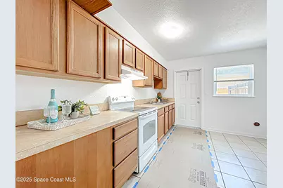 335 N Brevard Avenue, Cocoa Beach, FL 32931 - Photo 5