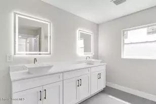 8575 100th Ave, Vero Beach, FL 32967 - Photo 13