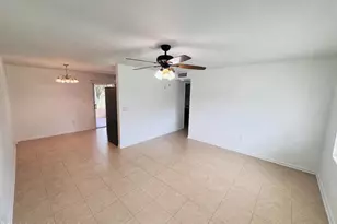 1812 Oakwood Dr, Melbourne, FL 32935 - Photo 3