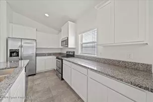 963 Musgrass Cir, West Melbourne, FL 32904 - Photo 15