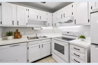 25 Vista Gardens Trail #204, Vero Beach, FL 32962 - Photo 5