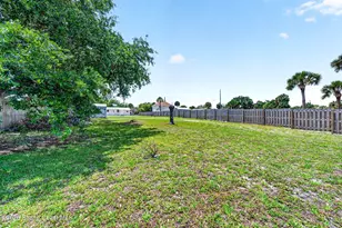 2517 Lipscomb St, Melbourne, FL 32901 - Photo 9