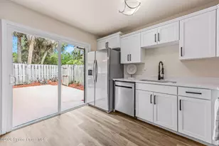 2715 Vista Oaks Cir NE, Palm Bay, FL 32905 - Photo 7