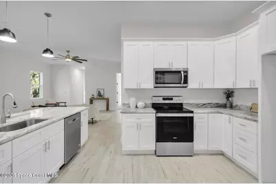 113 Crescent Street SE, Palm Bay, FL 32909 - Photo 9