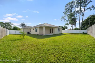 434 Borraclough Avenue NW, Palm Bay, FL 32907 - Photo 5