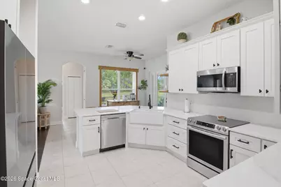 256 Brandy Creek Circle SE, Palm Bay, FL 32909 - Photo 7