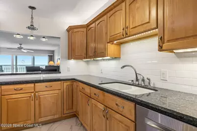 5944 S River Run Drive #5944, Sebastian, FL 32958 - Photo 11