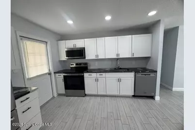 2137 Canterbury Lane, Melbourne, FL 32935 - Photo 3
