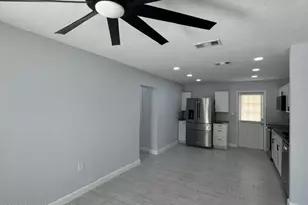 2137 Canterbury Ln, Melbourne, FL 32935 - Photo 7