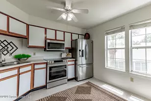 4895 Lake Waterford Way W, Melbourne, FL 32901 - Photo 15