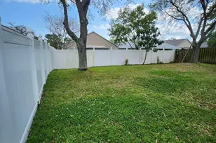 2891 Stratford Pointe Dr, Melbourne, FL 32904 - Photo 3