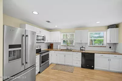 2556 1st Avenue NE, Palm Bay, FL 32905 - Photo 3