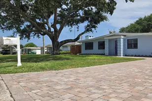 550 Capri Rd, Cocoa Beach, FL 32931 - Photo 3