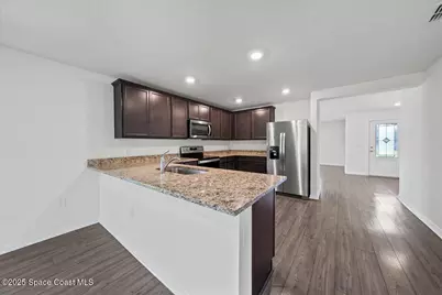 2528 Fleming Avenue SW, Palm Bay, FL 32908 - Photo 11