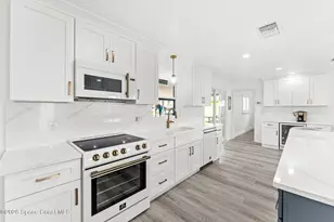 360 Diana Blvd, Merritt Island, FL 32953 - Photo 9
