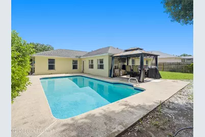 823 Hunters Creek Drive, Melbourne, FL 32904 - Photo 17