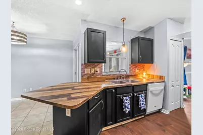 823 Hunters Creek Drive, Melbourne, FL 32904 - Photo 7