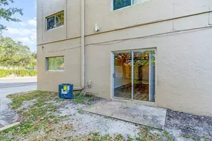 204 W Seminole Ave, Melbourne, FL 32901 - Photo 15