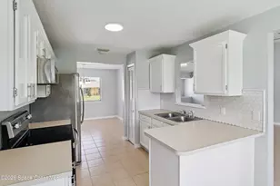 940 Forest St NE, Palm Bay, FL 32907 - Photo 7