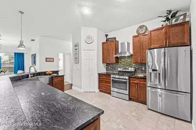 676 Sheridan Woods Drive, Melbourne, FL 32904 - Photo 7