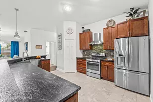 676 Sheridan Woods Dr, Melbourne, FL 32904 - Photo 7