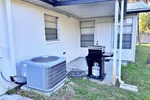 2747 Laura Baugh Dr, Melbourne, FL 32935 - Photo 27