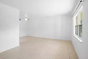 89 NW Irwin Ave, Melbourne, FL 32904 - Photo 3