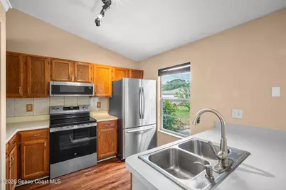 715 Harriet Avenue SW, Palm Bay, FL 32908 - Photo 11