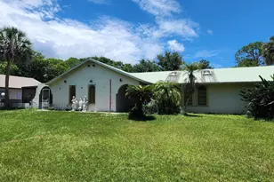 6870 Crepe Myrtle Dr, Grant-Valkaria, FL 32949 - Photo 5