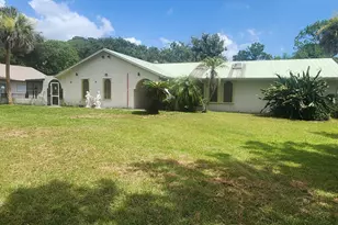 6870 Crepe Myrtle Dr, Grant-Valkaria, FL 32949 - Photo 9