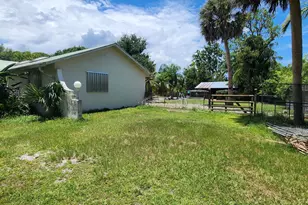 6870 Crepe Myrtle Dr, Grant-Valkaria, FL 32949 - Photo 9