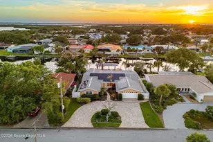 27 Westview Ln, Cocoa Beach, FL 32931 - Photo 1
