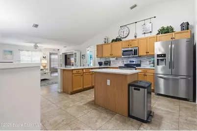 3015 Hackensack Avenue SE, Palm Bay, FL 32909 - Photo 5