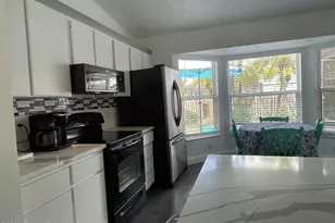 1861 Calmar St NW, Palm Bay, FL 32907 - Photo 9