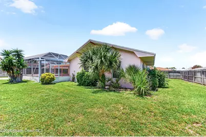 215 Dogwood Avenue, Melbourne Beach, FL 32951 - Photo 9