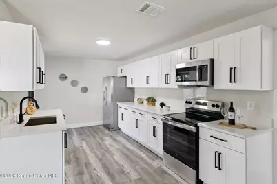 1374 Pakenham Street NW, Palm Bay, FL 32907 - Photo 9