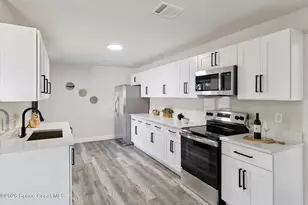 1374 Pakenham St NW, Palm Bay, FL 32907 - Photo 9