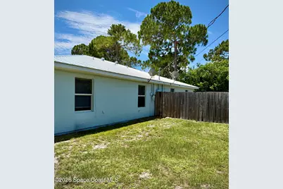160 Empress Avenue #B, Sebastian, FL 32958 - Photo 17