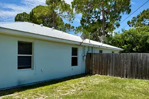 160 Empress Ave, Sebastian, FL 32958 - Photo 17